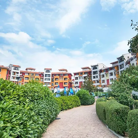 Marina Cape Vacation Complex Aparthotel 4*