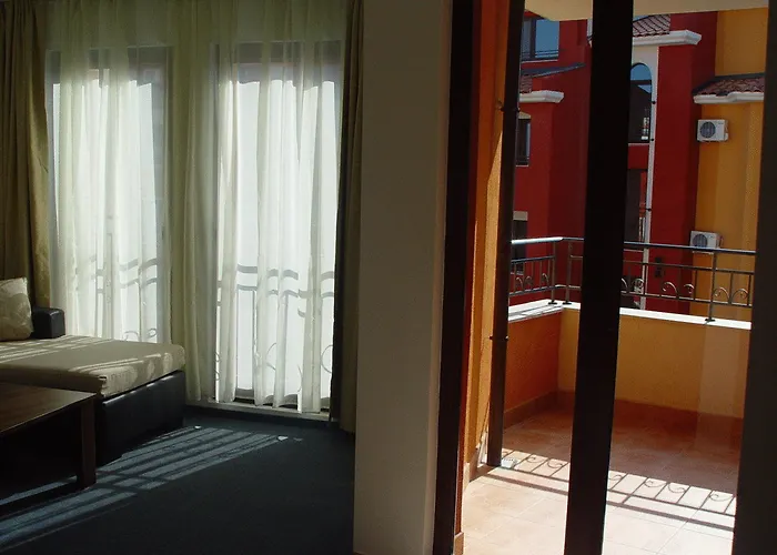 Marina Cape Vacation Complex 4*