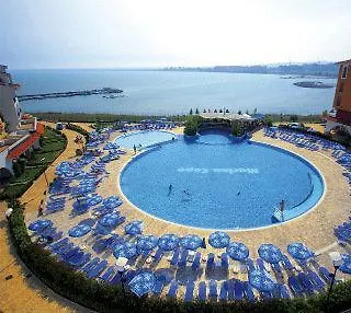 Marina Cape Vacation Complex 아파트호텔